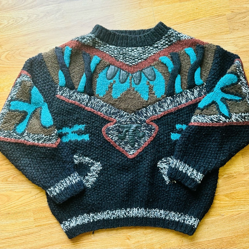 1980’s Novo Abstract Bulky Knit Sweater-Tagged: Small, fit up to a women’s large
